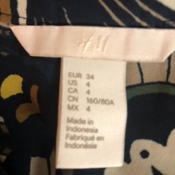 H&M Floral Print Long Sleeve V-Neck Blouse Size 4 Button Front Brown Blue Office - Picture 8 of 14